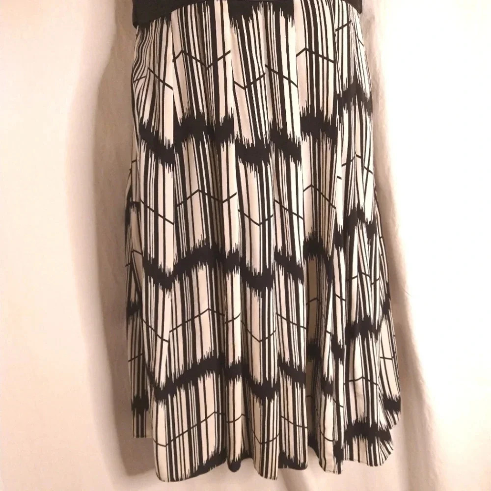 Elegant tahari silk event dress EUC โค๏ธ - Picture 7 of 14